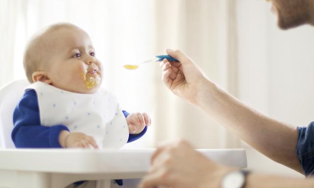 Babys sind für kleine Überraschungen immer zu haben.