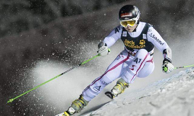 First run of the FIS Alpine Ski World Cup women's giant slalom in Are, Sweden