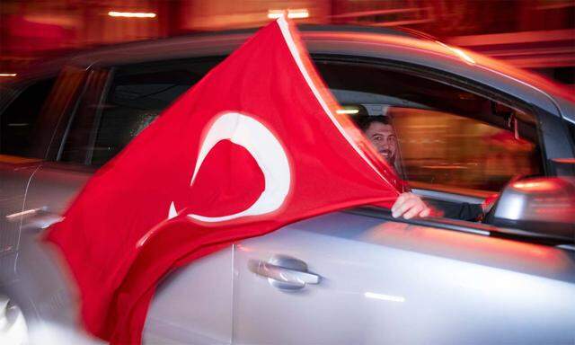 Symbolbild türkische Flagge