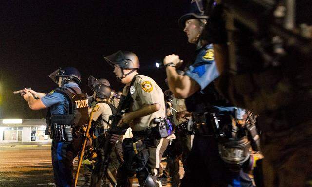 Polizei erschießt erneut Afro-Amerikaner bei Ferguson