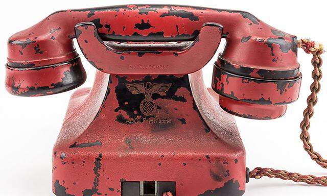 US-HISTORY-AUCTION-GERMANY-HITLER-PHONE