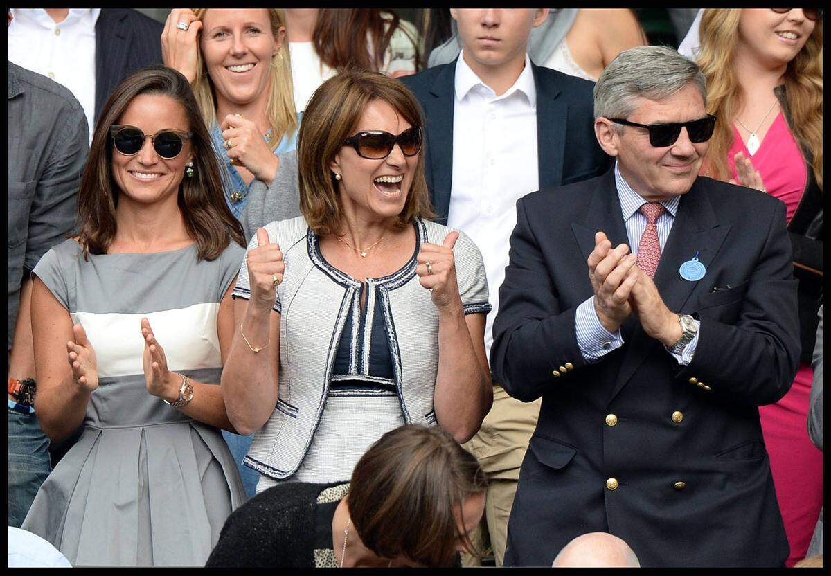 Brav klatschten dann aber alle. So auch  Pippa Middleton und ihre Eltern Carole und Michael.