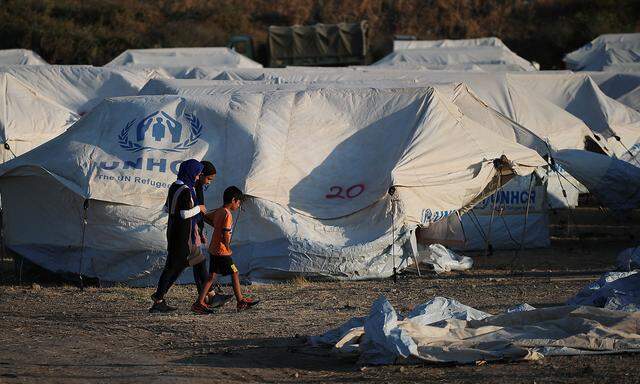 Migrants new temporary camp on the island of Lesbos