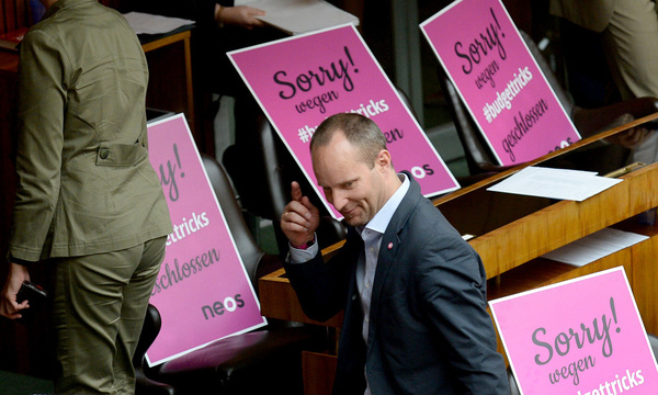 Neos ziehen aus Nationalrat aus, Koalition rügt "Arbeitsverweigerung"