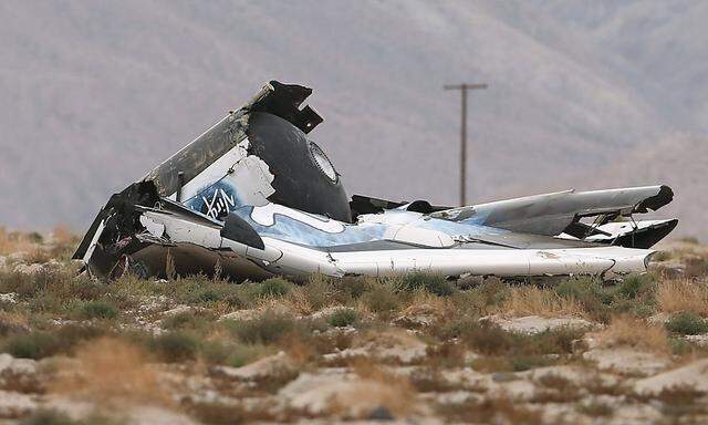 Teile des abgestürzten SpaceShipTwo
