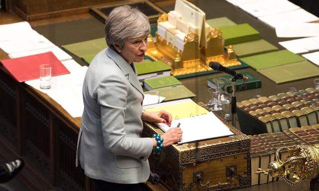 Am Dienstag wird es kein Votum über den Austritts-Deal der Premierministerin geben. 