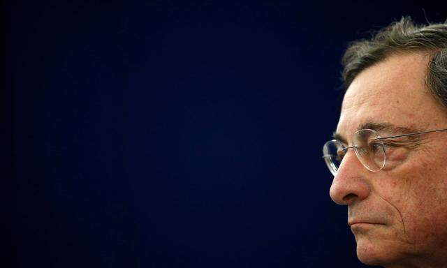 Ökonomen erwarten, dass EZB-Chef Mario Draghi  Hinweise darauf gibt, dass neue Langfristdarlehen für Geschäftsbanken kommen könnten