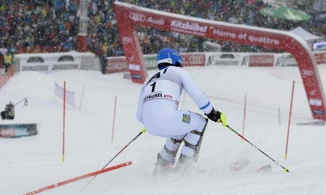 SLALOM DER HERREN IN KITZBUeHEL: HARGIN (SWE)