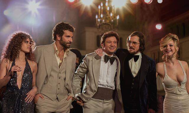 Die Stars in ''American Hustle'': Amy Adams, Bradley Cooper, Jeremy Renner, Christian Bale und Jennifer Lawrence