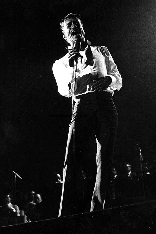 Jürgens komponierte für Frank Sinatra "If I Never Sing Another Song". Dieser trat den Titel wegen einer Karrierepause an seinen Freund Sammy Davis Jr. ab, der von da an jedes seiner Konzerte mit diesem Lied beendete.