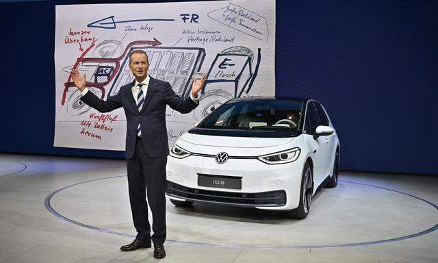 Damit Konzernchef Herbert Diess Volkswagen in den unsicheren Zeiten auf Kurs halten kann, darf beim Start der neuen Elektroautos nichts schiefgehen
