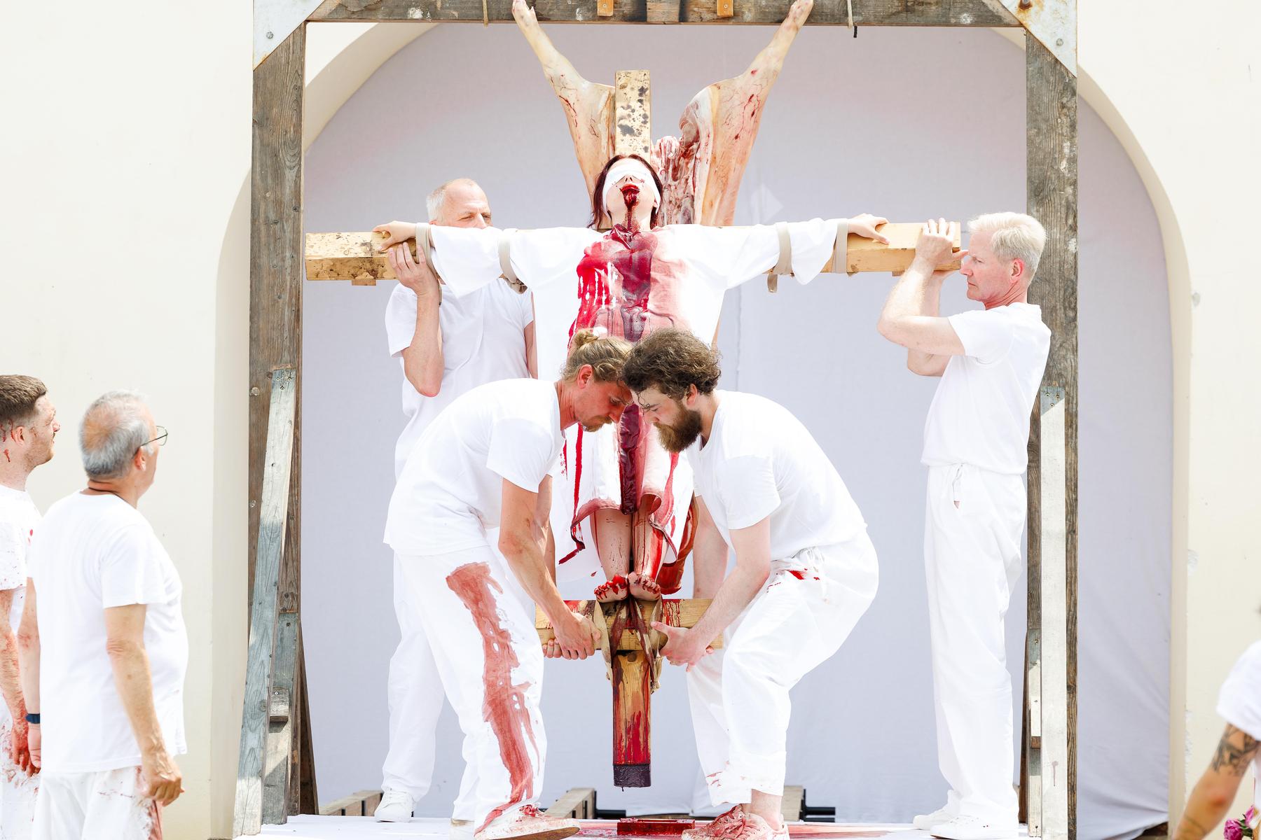 Finale from Bloody Nitsch-new performance in the Weinviertel-Diepresse.com