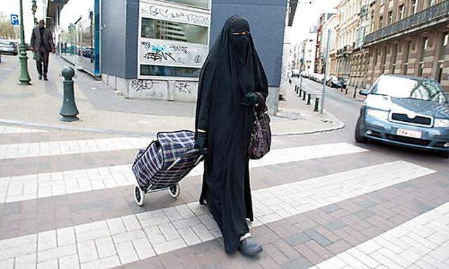 Burka-Verbot: Frankreich will auch Männer strafen