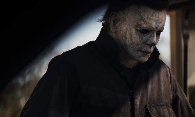 Der gealterte Maskenkiller wird in „Halloween“ (2018) von James Jude Courtney, in einzelnen Szenen auch vom Originaldarsteller Nick Castle gespielt.