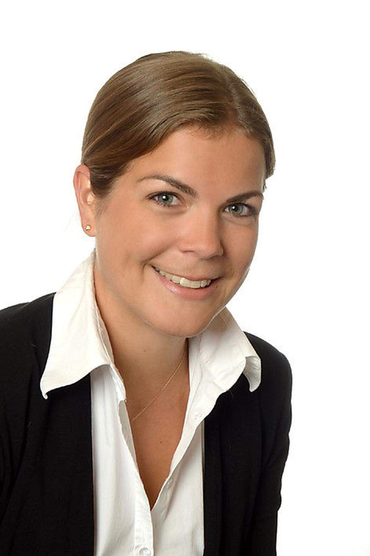 Janine Tusch ist seit Mai 2019 als Consultant Valuation bei der EHL Immobilien Bewertung GmbH tätig. Die 30-Jährige studierte Rechtswissenschaften an der Universität Wien und arbeitete zuvor in der Immobilienbewertung bei Wiener Beratungsunternehmen. (red., 22. 5. 2019)