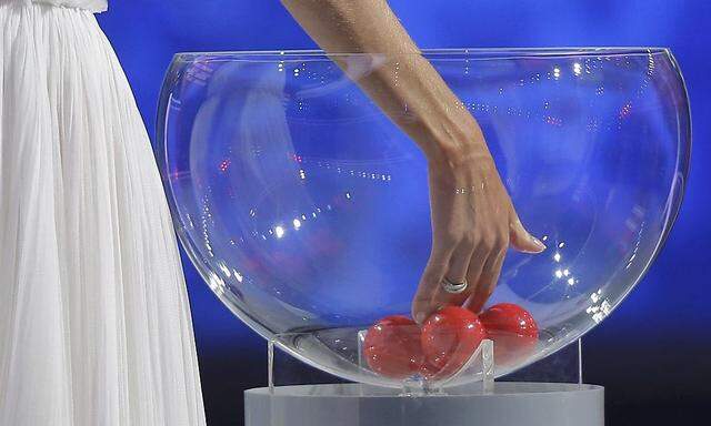 Presenter Vodianova starts the play-off draw during the preliminary draw for the 2018 FIFA World Cup at Konstantin Palace in St. Petersburg