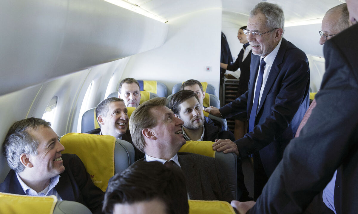 Flug nach Brüssel: Van der Bellen samt Journalisten