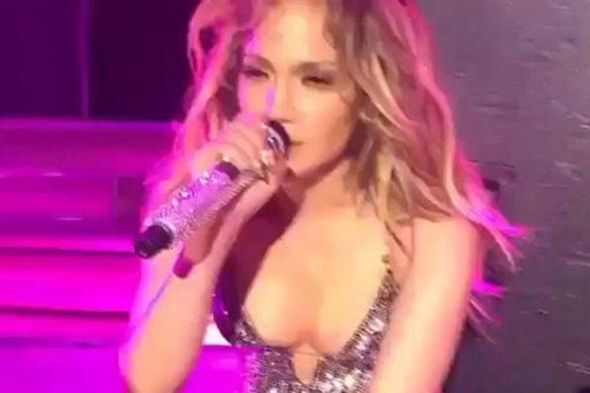 Jennifer Lopez, Enrique Iglesias, Sting und die französische Chansonnière Patricia Kaas gaben den Ton an.