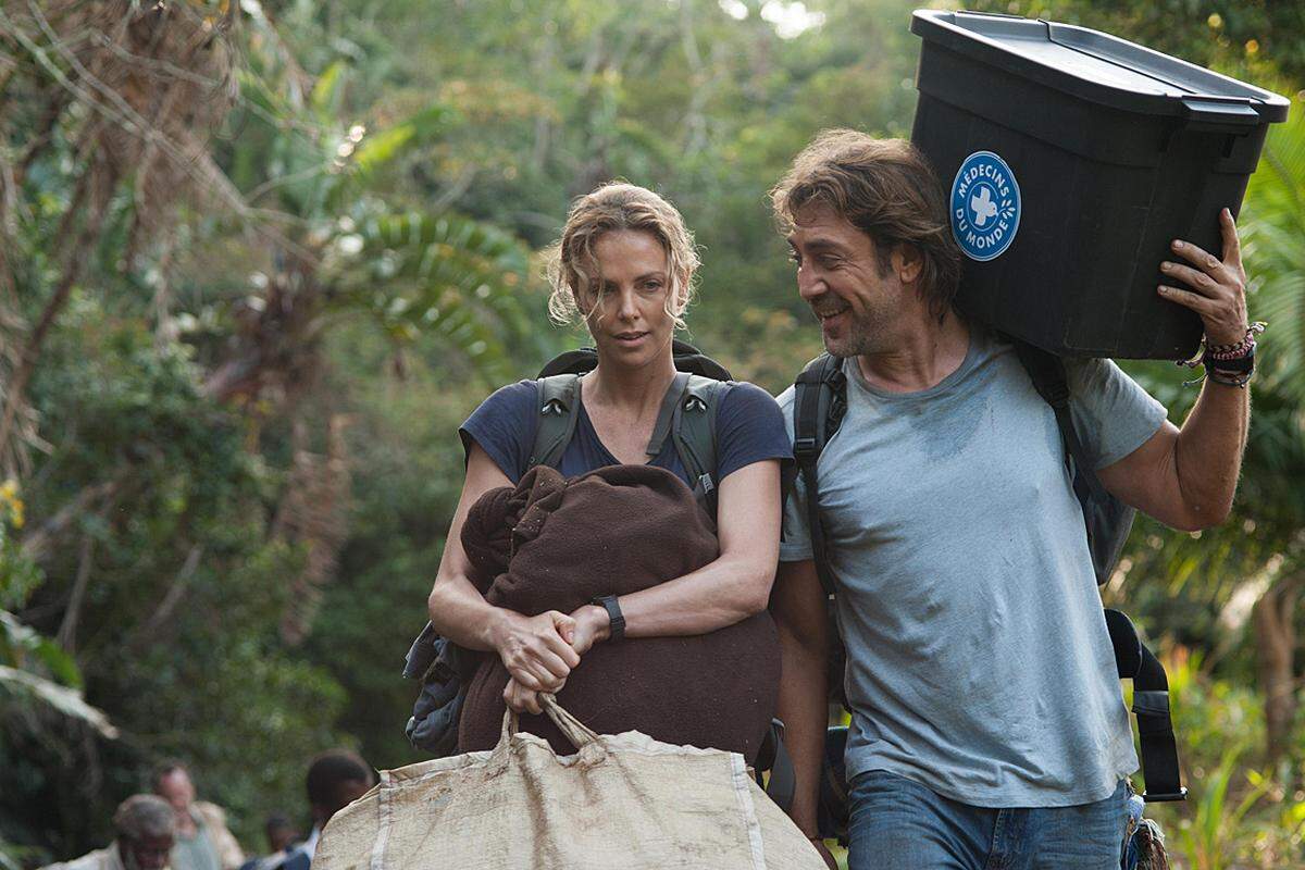 von Sean Penn (USA) Die Chefin einer Hilfsorganisation (Charlize Theron) lernt im krisengeschüttelten Libyen einen Arzt (Javier Bardem) kennen.