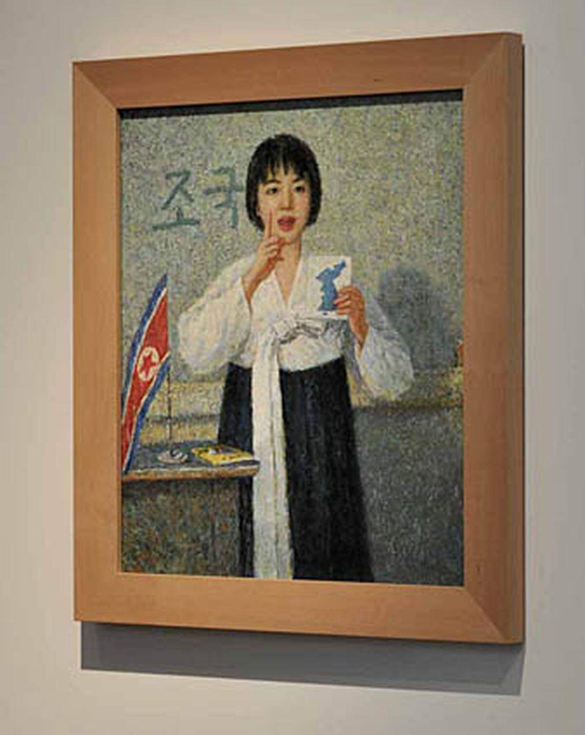 Fünfmal hat Noever die als strenge Diktatur beschriebene Volksrepublik bisher besucht, und es schließlich in Zusammenarbeit mit dem Nationalen Kunstmuseum, der Korean Art Gallery, geschafft, sogar Werke nach Wien zu bekommen, die als nationaler Schatz gehütet werden und selbst in Korea kaum jemand zu Gesicht bekommt.  MAK-Ausstellungshalle MAK Exhibition Hall Ausstellungsansicht, 2010 (c) Wolfgang Woessner/MAK