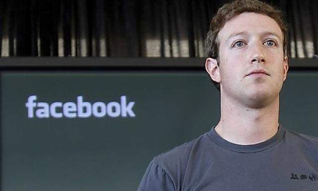 Facebook CEO Mark Zuckerberg listens to a question from the audience in San Francisco