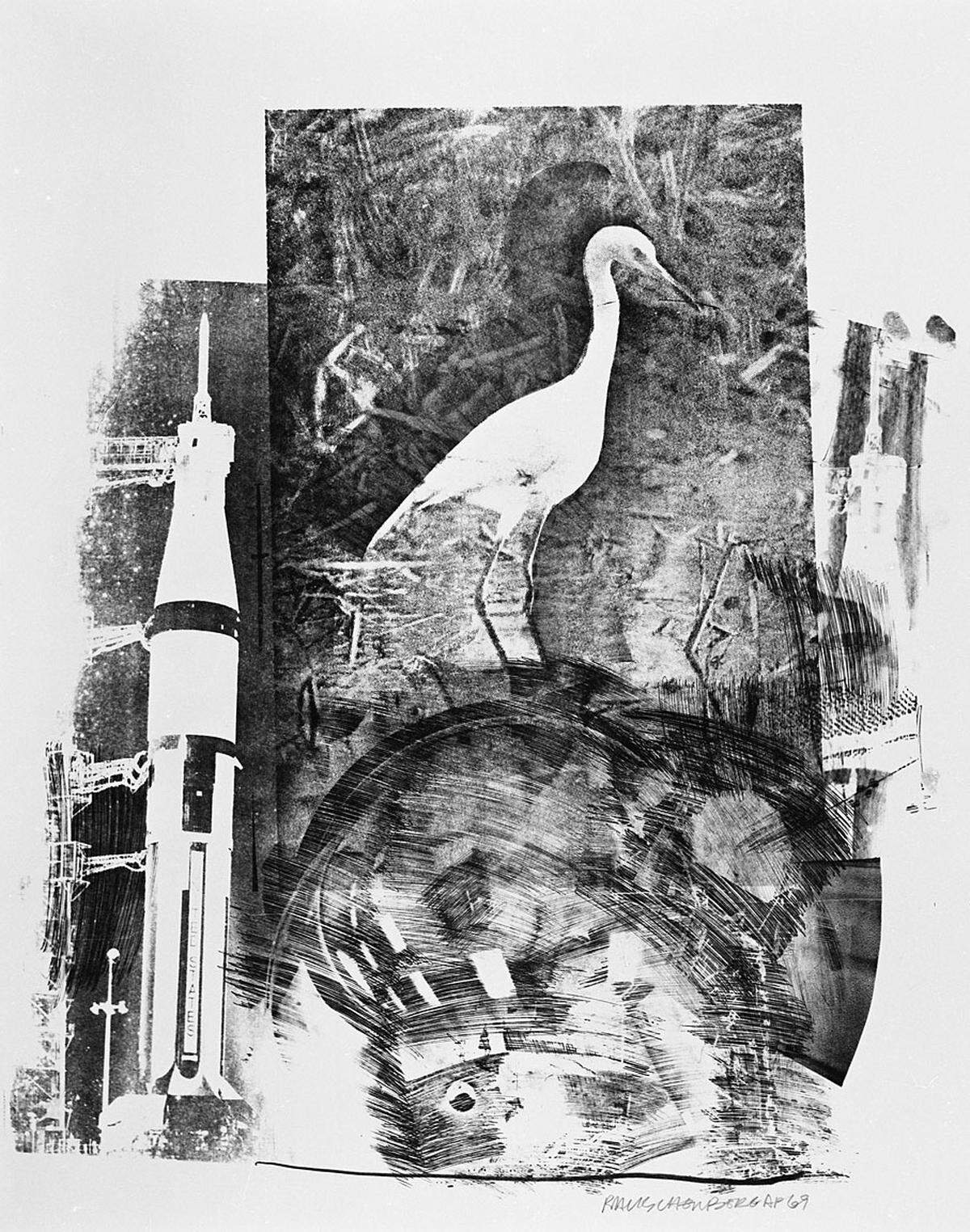 Robert Rauschenberg gehörte 1969 zu den privilegierten Künstlern, die einen Raketenstart live erleben konnten und diese Erfahrung in ihre Arbeit einfließen ließen. Von der NASA bekam er detaillierte Karten, Tabellen und Fotografien der Apollo 11-Mission zu Verfügung gestellt, welche die Basis für seine Lithografie-Serie "Stoned Moon" bilden.  Im Bild: Robert Rauschenberg, Stoned Moon Series, Horn, 1969, Courtesy of Gemini G.E.L., Los Angeles
