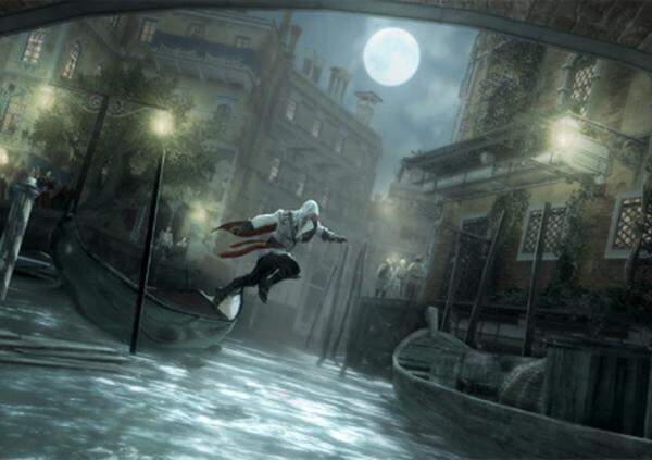 War im Vorgänger der Held Altaïr stets bei Tageslicht unterwegs, so schleicht Ezio gelegentlich auch bei Nacht herum. Zu den Schauplätzen zählen unter anderem Florenz und Venedig. Die Entwickler gaben sich sehr viel Mühe, um die Städte so originalgetreu wie möglich abzubilden. Dazu sichteten sie auch zahlreiche historische Unterlagen.