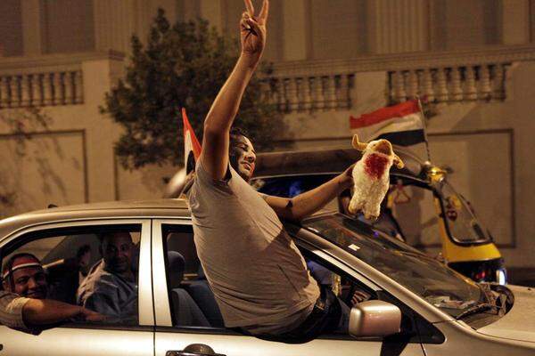 Das Ende von Mursis Präsidentschaft wird von den Regierungsgegnern auch mit Hupkonzerten und einem Auto-Korso zelebriert.
