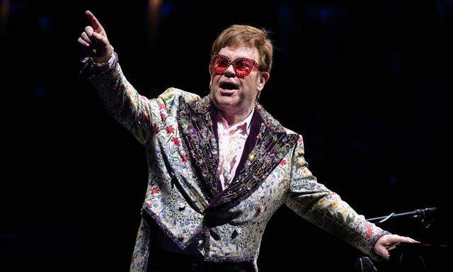 Elton John ist derzeit auf Abschiedstour. Danach will sich der Musiker mehr Zeit für die Familie nehmen.