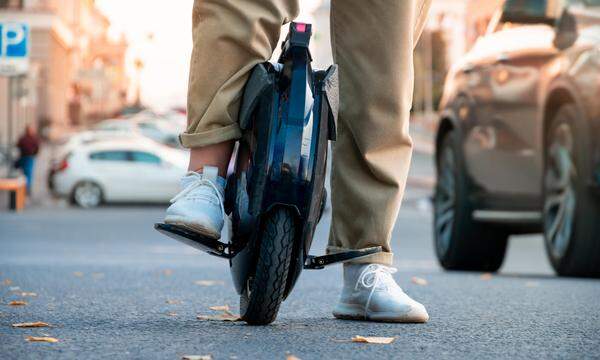 Zu gefährlich für den Arbeitsweg: Statt mit dem Monowheel hätte der Mann laut Gericht per Auto oder Bus fahren sollen.