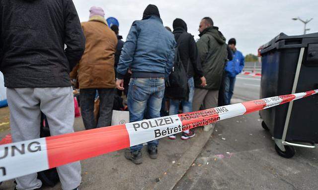 AUSTRIA Flüchtlingsstau an der deutsch-österreichischen Grenze bei Freilassing.GERMANY MIGRATION REFUGEES CRISIS