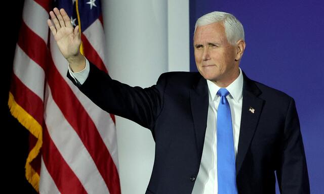 Ex-Vizepräsident Mike Pence gibt w.o. 