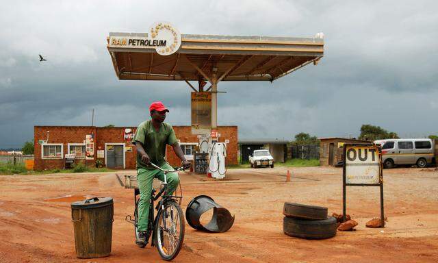 Kein Strom, kein Benzin, kein Internet: Simbabwe ist völlig lahmgelegt.