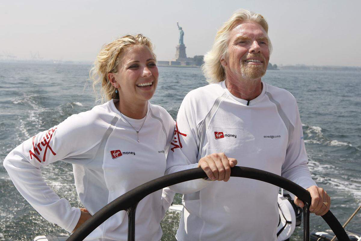 Richard Branson und seine Tochter Holly lenken hier gemeinsam ihr Boot "Virgin Money".