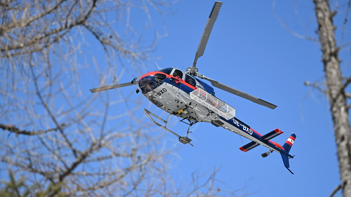 Polizeihubschrauber birgt zwei Wanderinnen und Hund von Hochschwab
