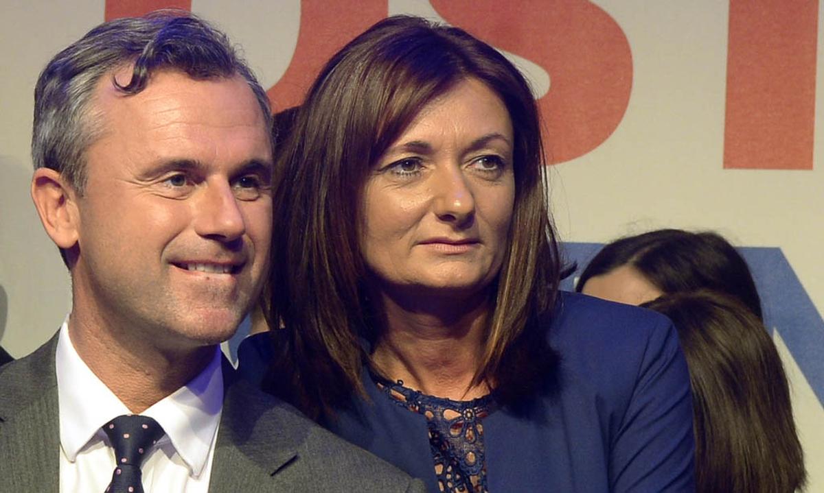 Norbert und Verena Hofer bei einer Wahlkampfveranstaltung.