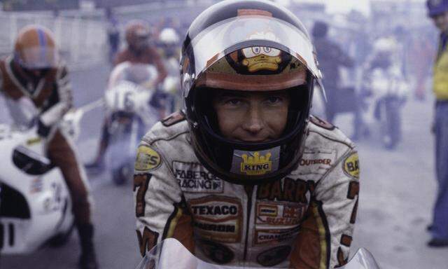 Verschmitzter Blick, Hang zum Extremen und endlose Liebe zu seinem Motorrad: Barry Sheene.