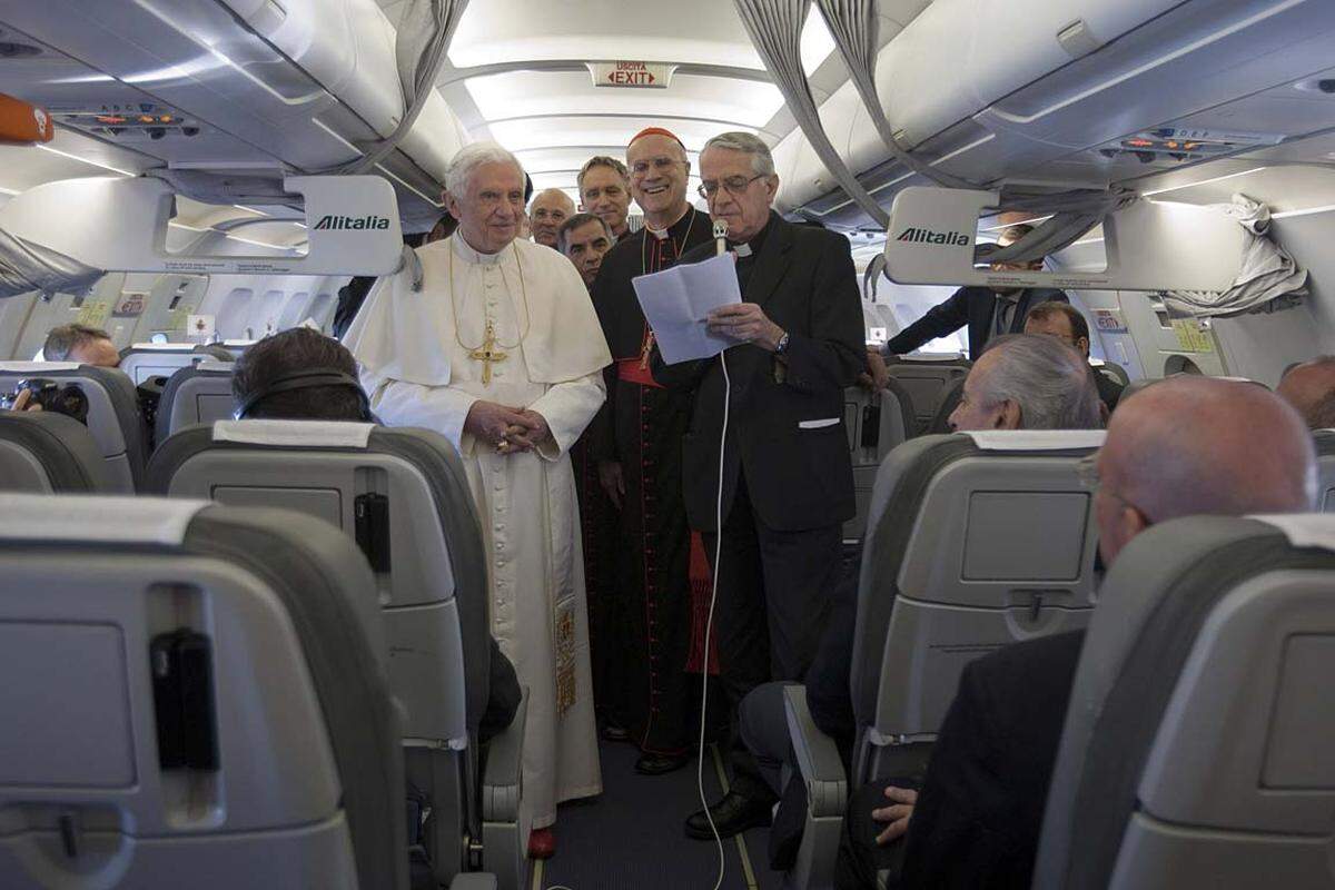 Während des Überflugs über Österreich hat der Papst eine Grußbotschaft an die Österreicher geschickt.