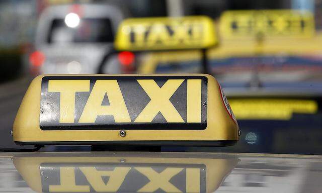 Archivbild: Taxifahren in Wien wird teurer