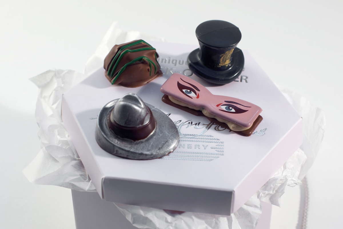 Dominique Persoones Kreationen gibt es im belgischen Brügge zu kaufen, Simon Stevinplein 19, oder online.