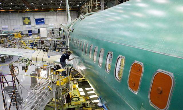 Boeing´s New No-Drama 737 Jetliner Is Ready For Its Public Debut