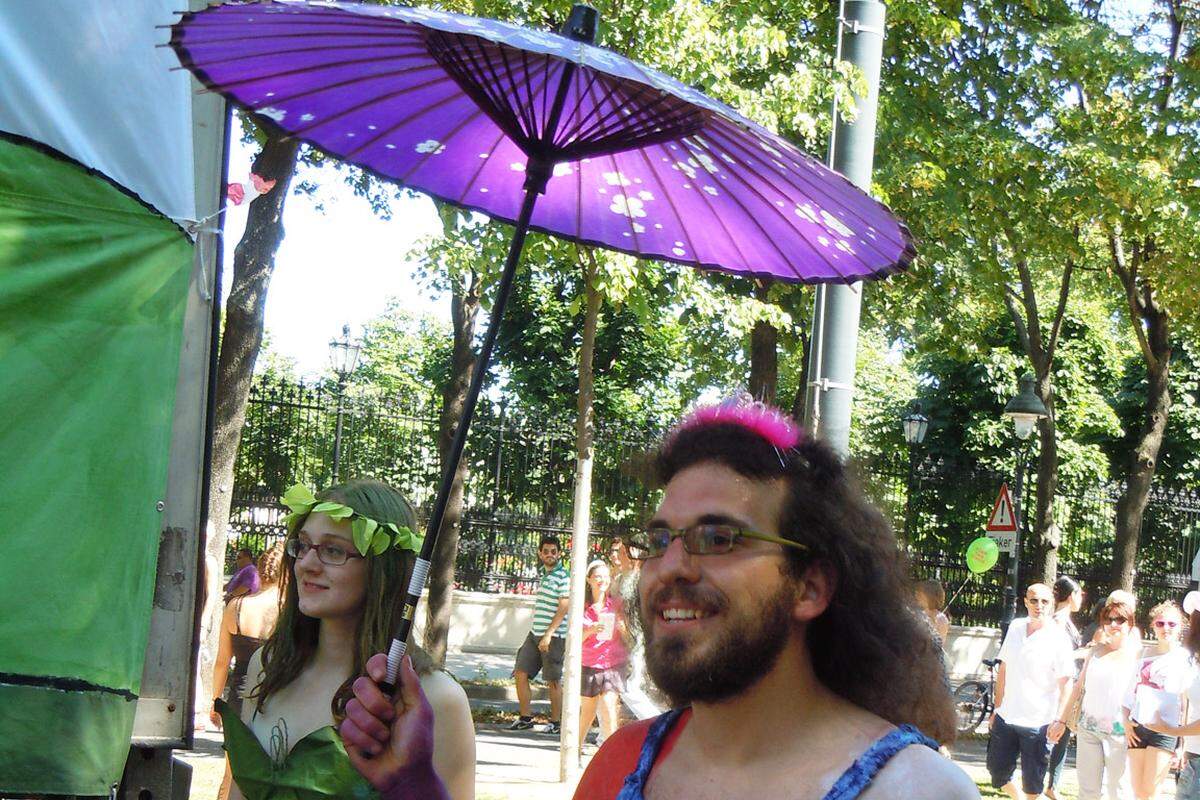 Mehr Bilder von der 17. Regenbogenparade