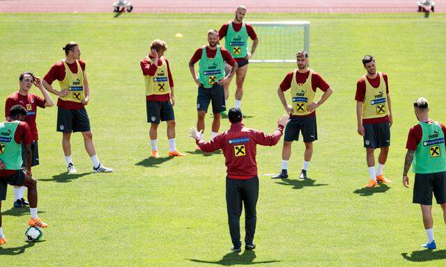 Teamchef Franco Foda hat klare Vorstellungen davon, wie seine Mannschaft gegen Deutschland auftreten soll.