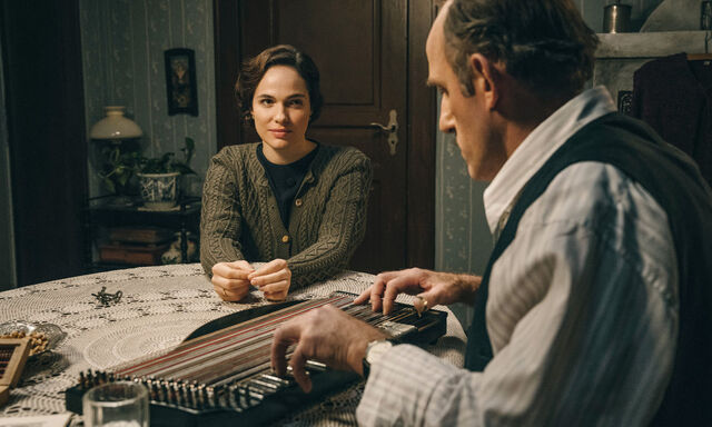 Michael Unterguggenberger (Karl Markovics) hat für seine Rosa (Verena Altenberger) auch komponiert.