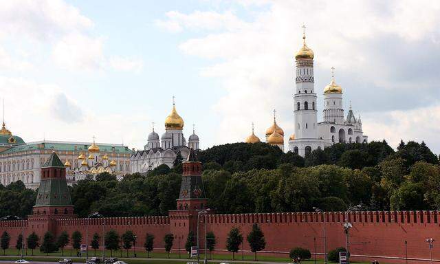 Kreml und Kremlmauer in Moskau