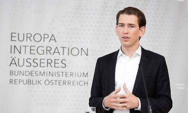 Integrationsminister Sebastian Kurz legt Teile seiner Pläne der SPÖ vor.