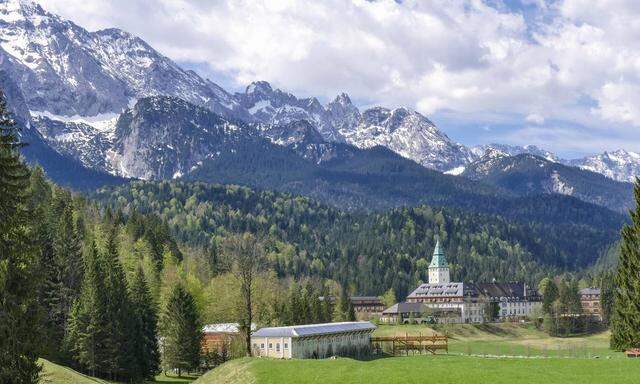 Der G7 Gipfel 2015 findet am 7 und 8 Juni auf Schloss Elmau statt Bayern Oberbayern Deutschland