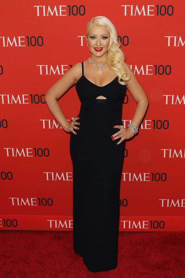Victoria Beckham unterstützen sowohl Christina Aguilera bei der Time 100 Gala und ...