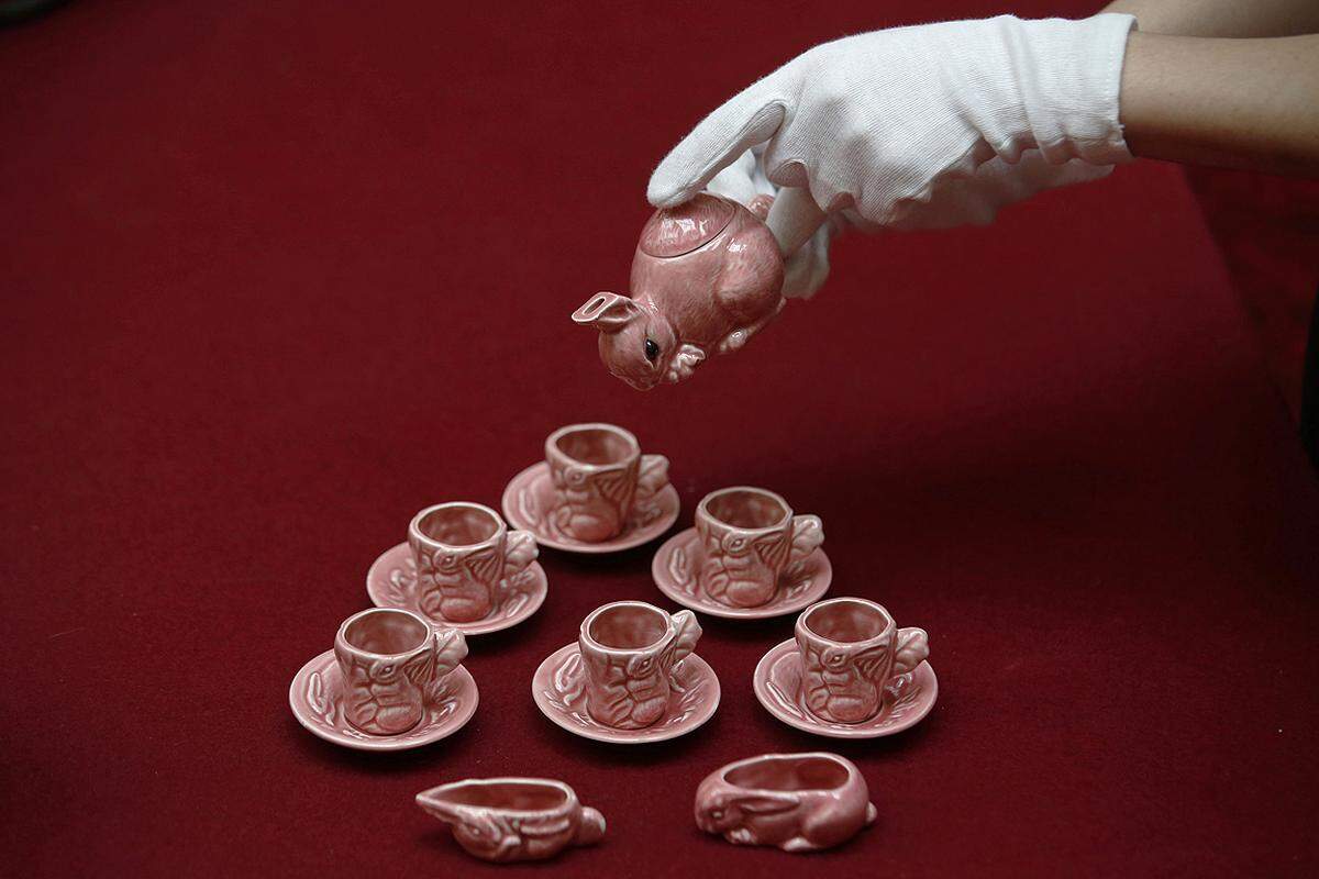 Die Häschen-Linie. Dieses pinke Miniatur-Tee-Service soll ebenfalls wieder zum Einsatz kommen. Es zählte zu den Favoriten der kleinen Queen Elizabeth II..