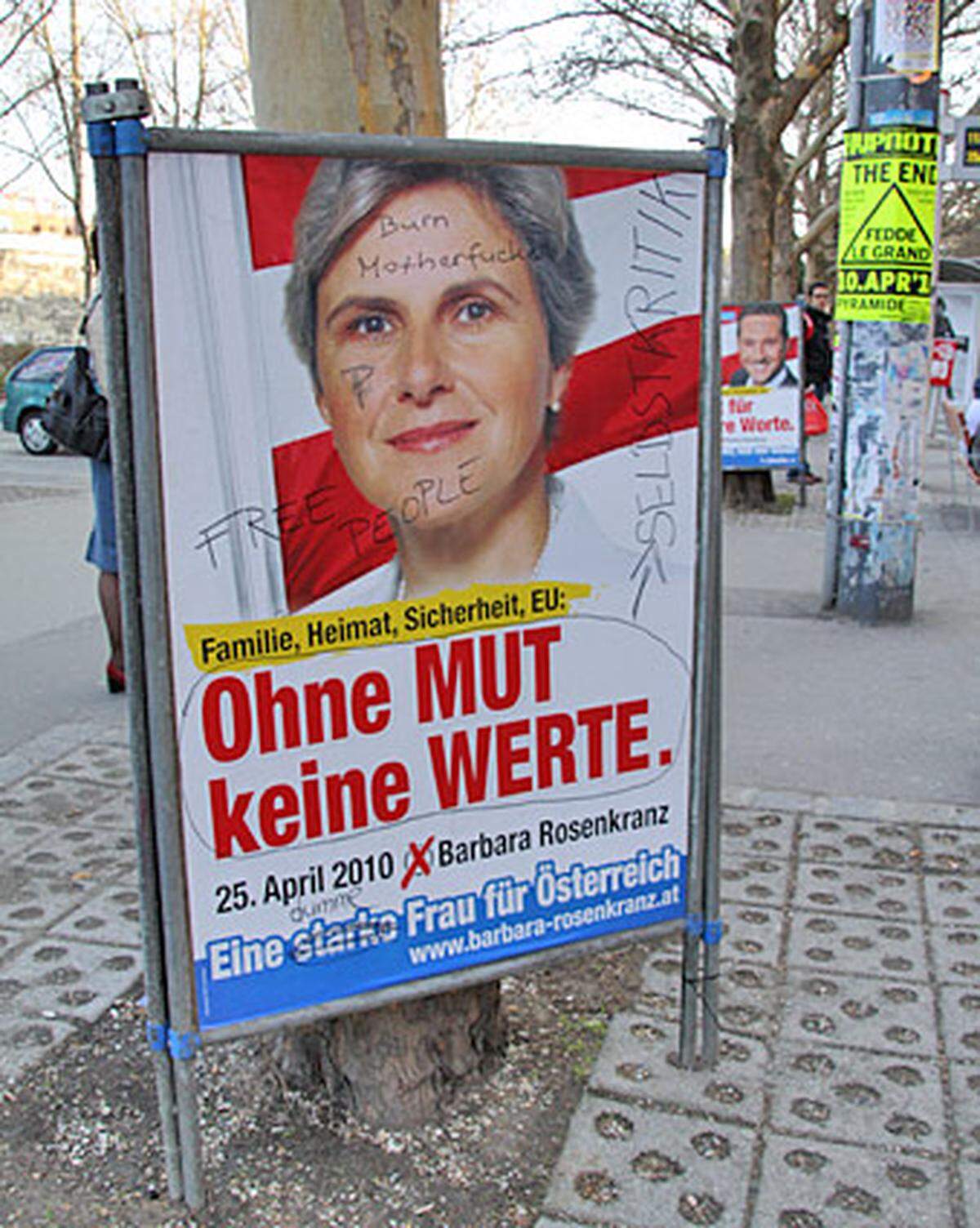 Weiter: Mehr Graffiti auf Wahlplakaten
